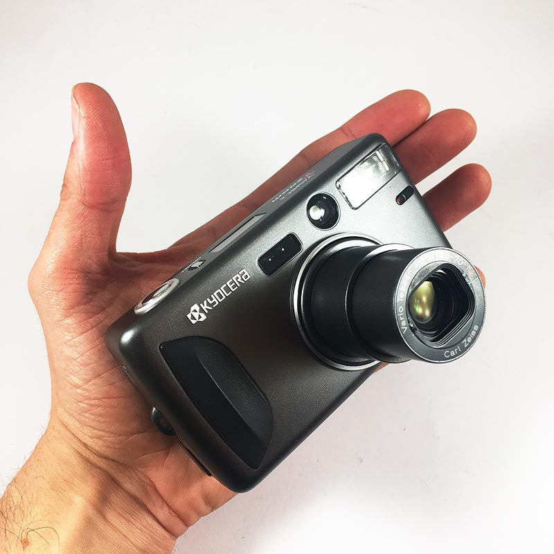 Yashica T Zoom Zeiss Vario Tessar 28-70 Box