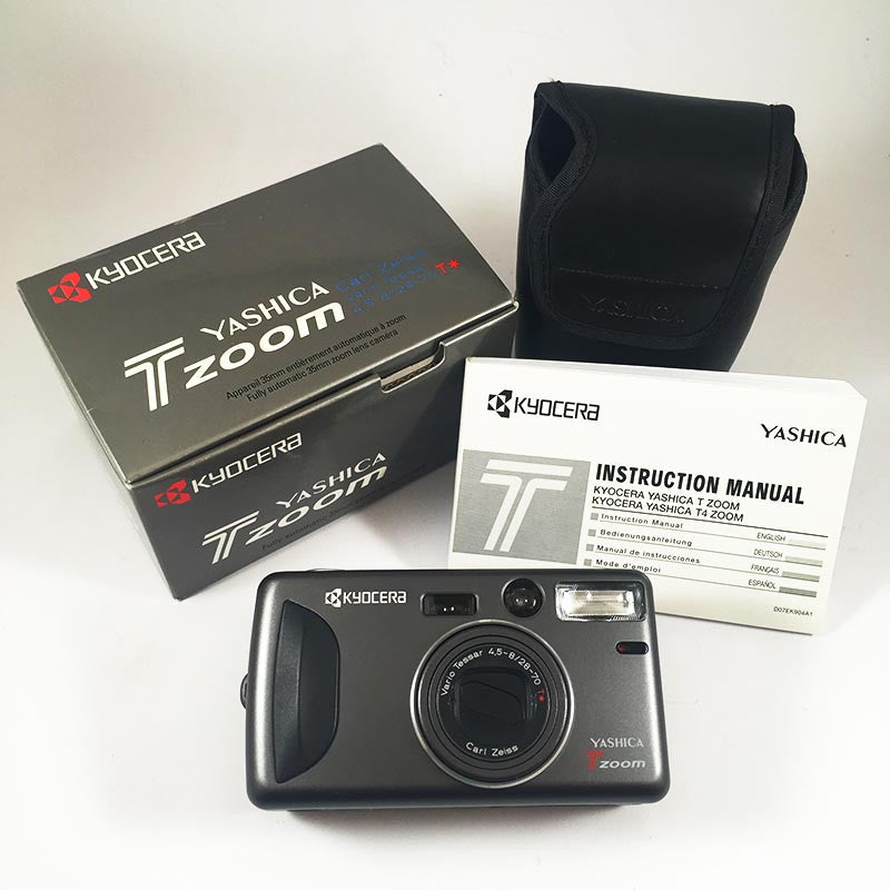Yashica T Zoom Zeiss Vario Tessar 28-70 35mm 135 argentique haut de gamme 1990