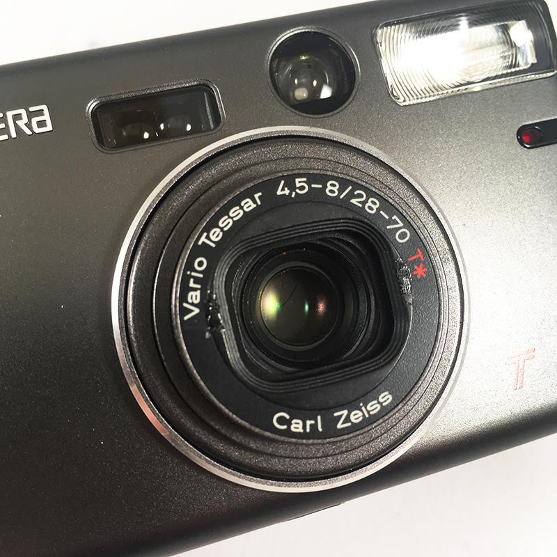 Yashica T Zoom Zeiss Vario Tessar 28-70 Box