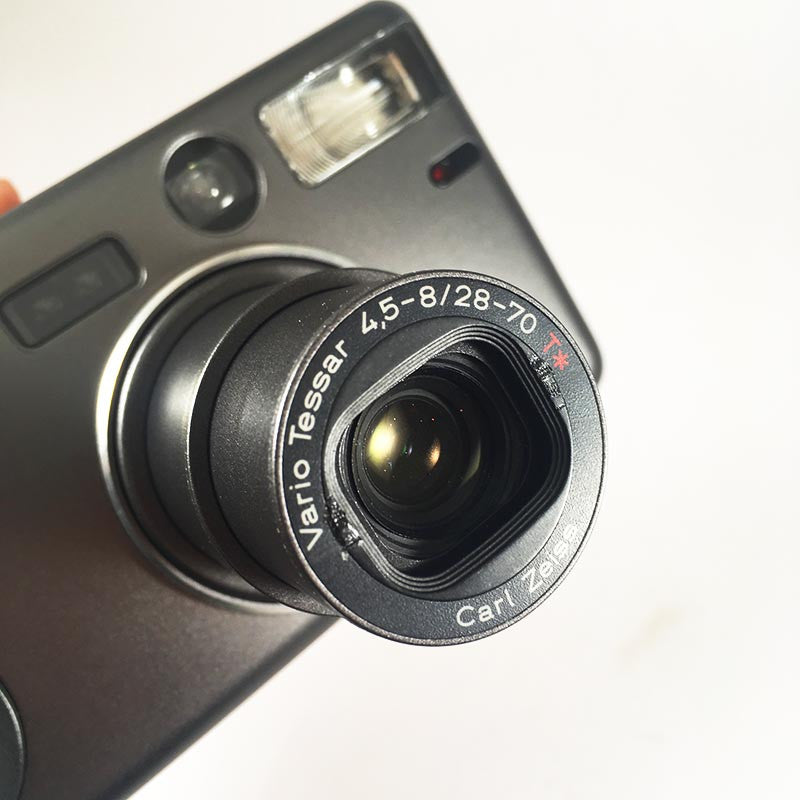 Yashica T Zoom Zeiss Vario Tessar 28-70 Box
