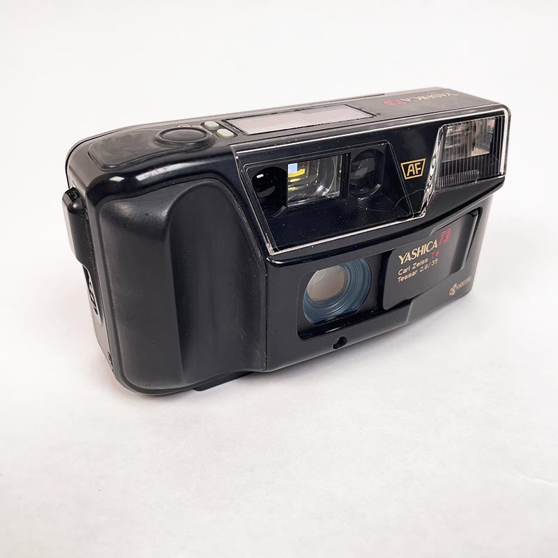 Yashica T3 Carl Zeiss 35mm 2.8