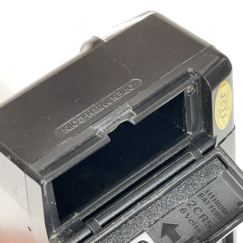 yashica t3 zeiss tessar 35mm 2.8 compact point and shot ancien vintage pellicule film argentique appareil photo photographie 24x36 35mm 135