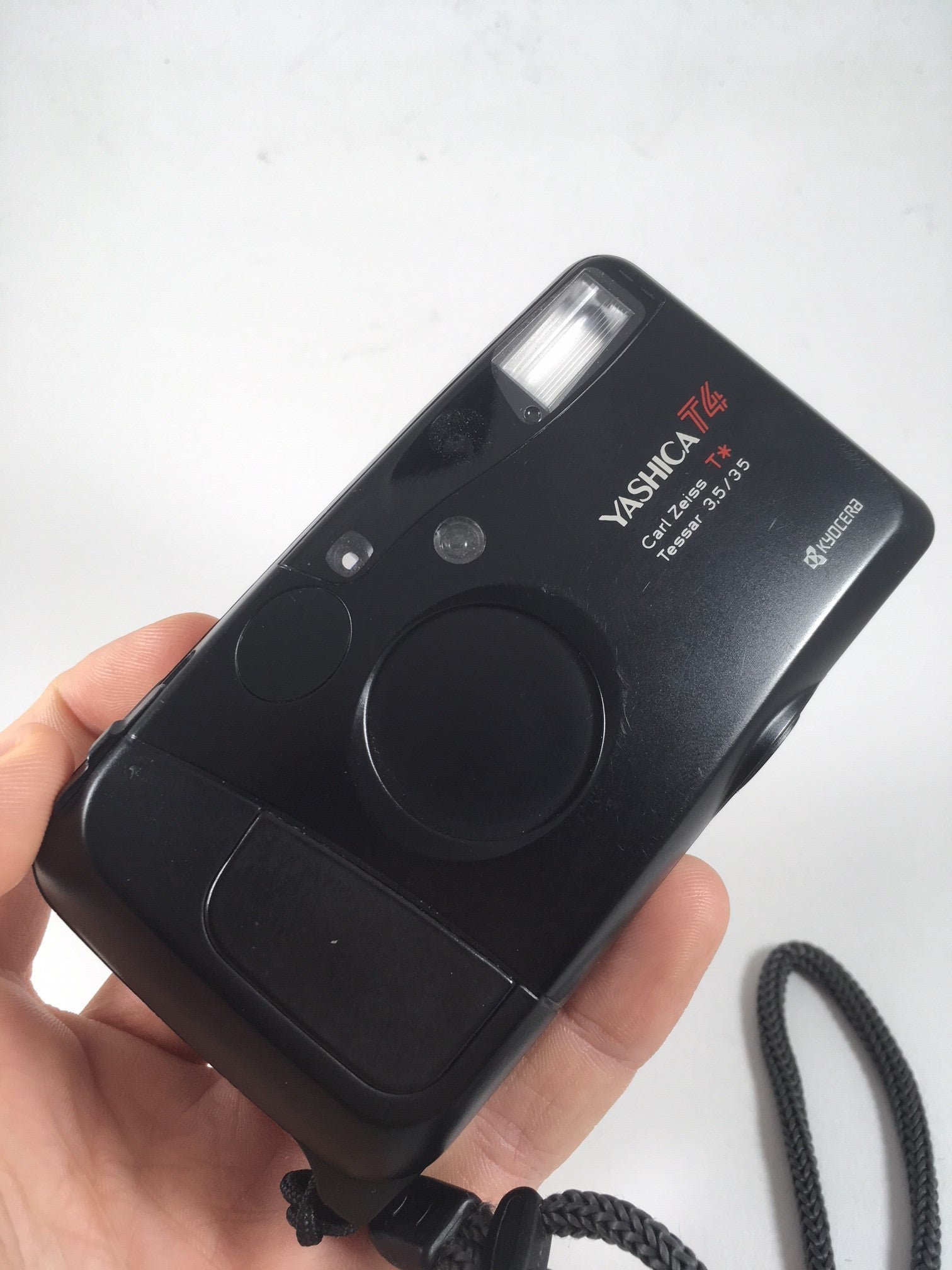 Yashica T4 Carl Zeiss 35mm 3.5