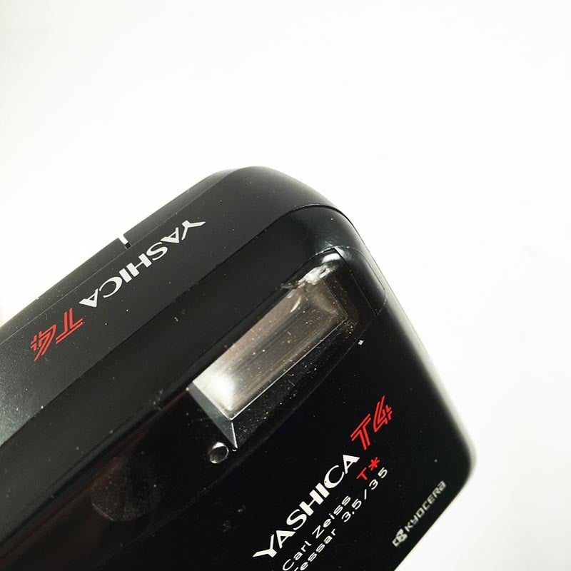 Yashica T4 Carl Zeiss 35mm 3.5