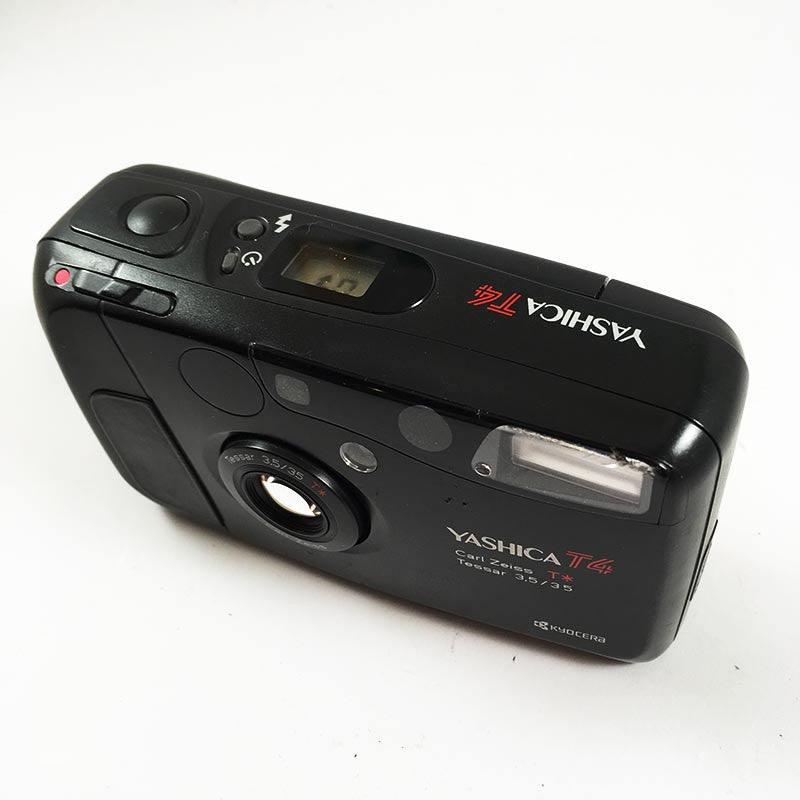 Yashica T4 Carl Zeiss 35mm 3.5