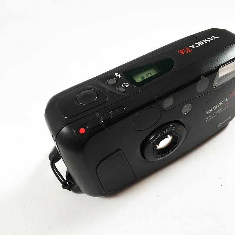 Yashica T4 Carl Zeiss 35mm 3.5