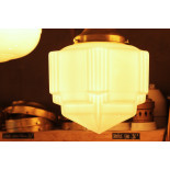 luminaire ancien opaline verre blanc 1930 art deco charleston griffe laiton intérieur décor