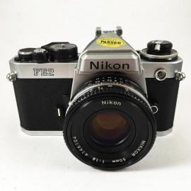 appareil reflex argentique nikon fe2 chrome 50mm 1.8 nikkor 35mm film
