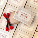 boite de 12 écheveaux coton rouge 666 DMC coton à repriser mercerie atelier ancien couture vintage ancienne 1970