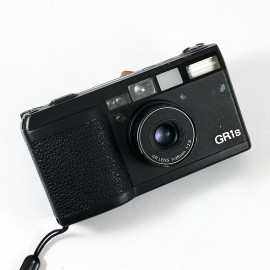 Ricoh GR1s Black wide angle small autofocus 28mm 2.8 antique vintage compact point and shoot film camera