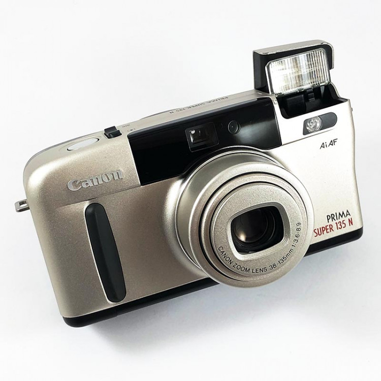 Canon Prima Super 135N 135 N appareil argentique compact 35mm 38-135mm vintage flash