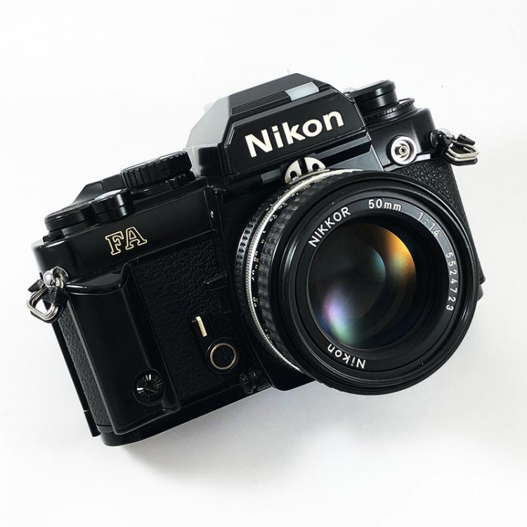appareil reflex argentique nikon fa noir nikkor 50mm 1.4 ais 35mm film pellicule ancien photo
