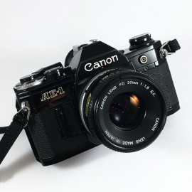canon ae1 black ae-1 50mm 1.8 s.c fd reflex slr antique photography vintage analog 135 35mm 24x36