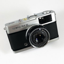olympus trip 35 24x36 d.zuiko 40mm 2,8 compact analog photography camera film