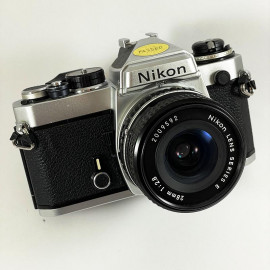 nikon fe nikon lens series e 28mm 2.8 wide angle 35mm reflex analog film vintage analog camera reflex