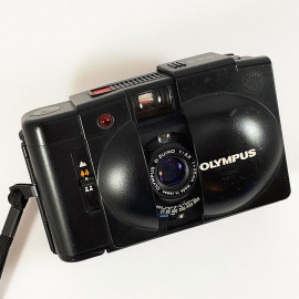 olympus xa2 xa d.zuiko zuiko compact camera analog photography 135 24x36 35mm 3.5
