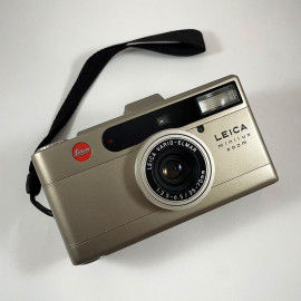 leica minilux zoom 35-70 leitz vario elmar antique vintage camera analog photography film 135 35mm 24x36 automatic