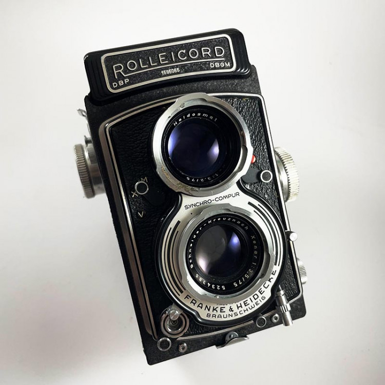 Rolleicord va Type 1 antique vintage TLR twin-lens Rollei 120 medium format photography analog film 75mm 3