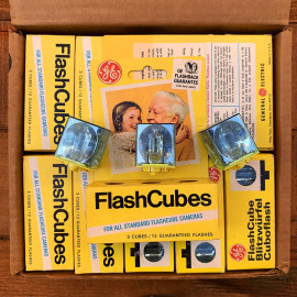 flash cube flashcubes ancien vintage cube 3 pack argentique 1980 GE