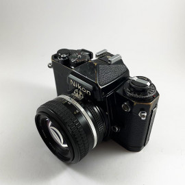 nikon fe 50mm noir 1.4 nikkor appareil argentique ancien reflex 35mm 135 chrome