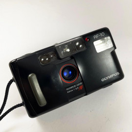Olympus Af-10 35mm 3.5 compact point and shoot camera flash film camera
