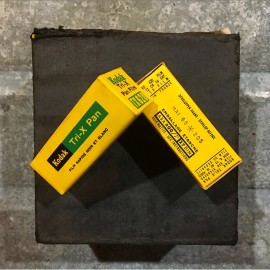pellicule ancienne périmée 620 Kodak Tri-X Pan Tri X Panchromatique format rare 1965