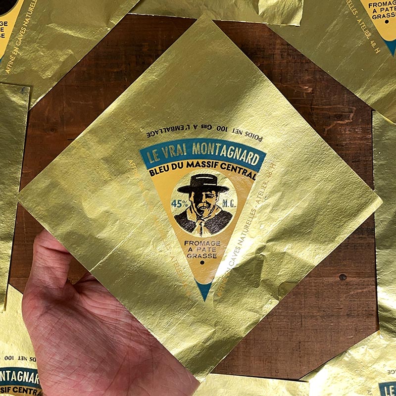 papier emballage fromage ancien vintage fromagerie 1950 1960 le vrai montagnard bleu du massif central métallisé métallique