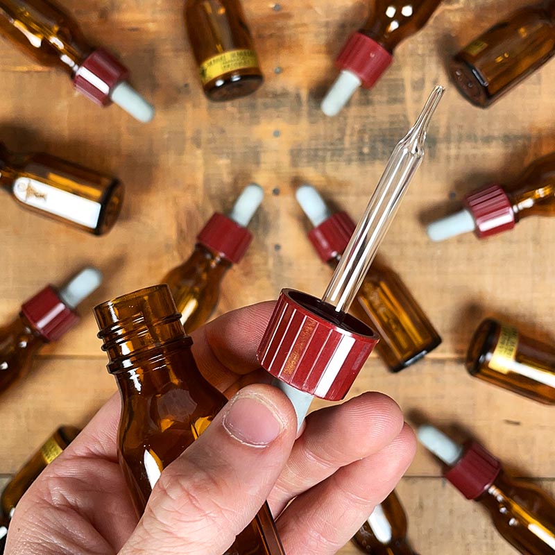 flacon bouchon pipette 30ml compte goutte verre ambré marron pharmacie laboratoire vintage 1930