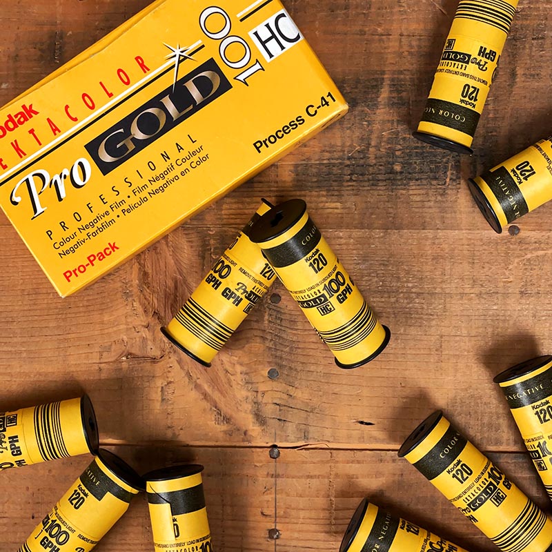 kodak ektacolor pro gold hc 100 film 120 pellicule argentique périmée couleur C41 2000 vintage