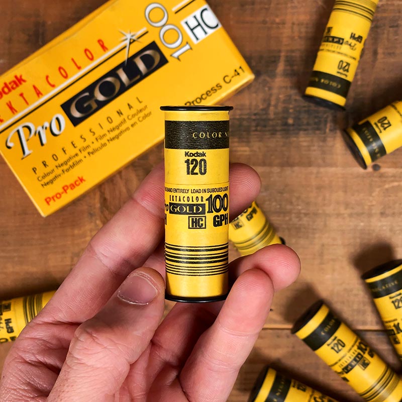 kodak ektacolor pro gold hc 100 film 120 pellicule argentique périmée couleur C41 2000 vintage
