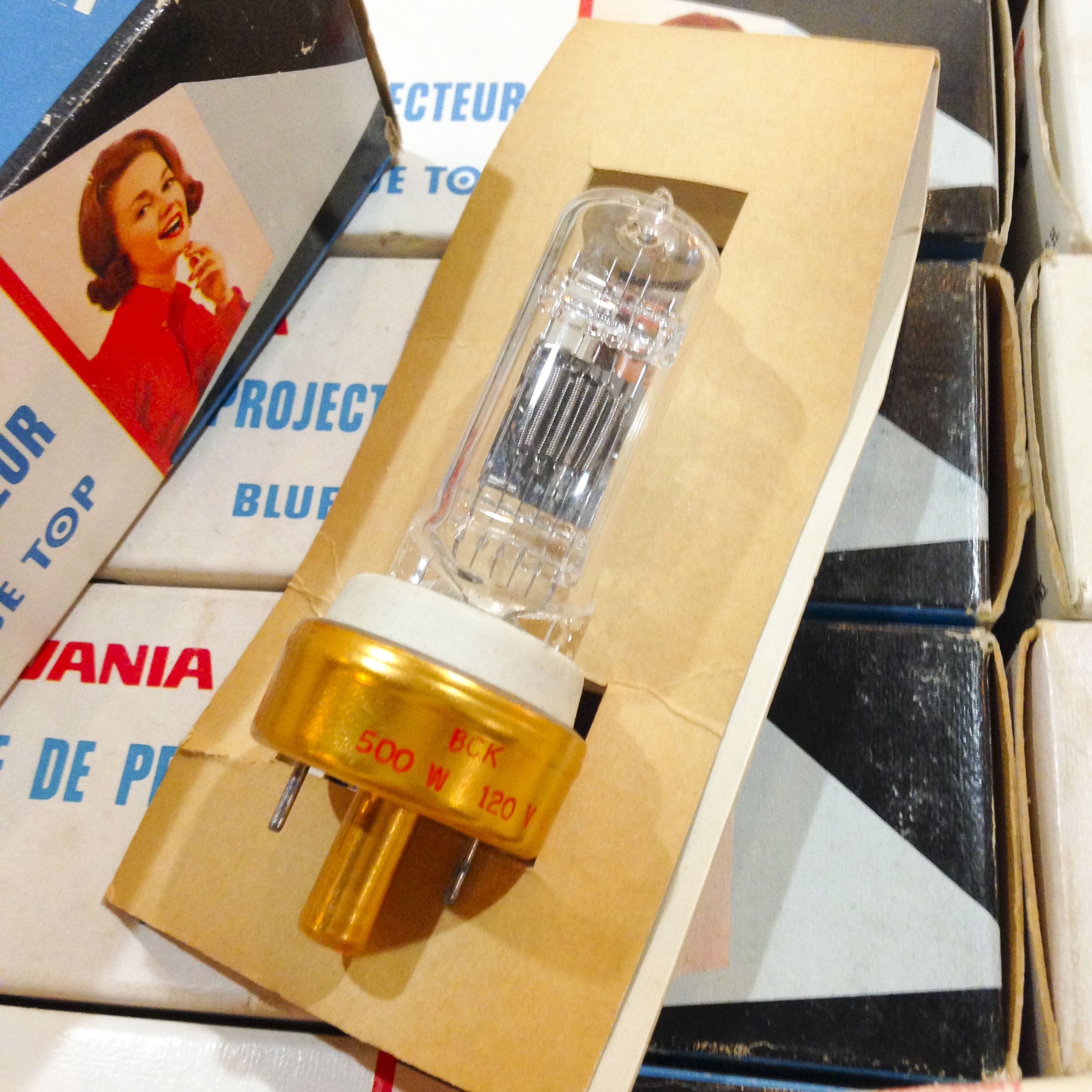 ampoule projecteur sylvania ancien vintage électricité cinéma 120v 500w 50h 1970