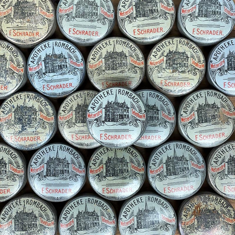 boite ronde métallique métal f schrader anaicnne petite pharmacie 1930