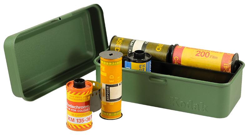 boite de rangement kodak case grosse 120 moyen format grande pellicules 35mm métal métallique vintage argentique olive vert