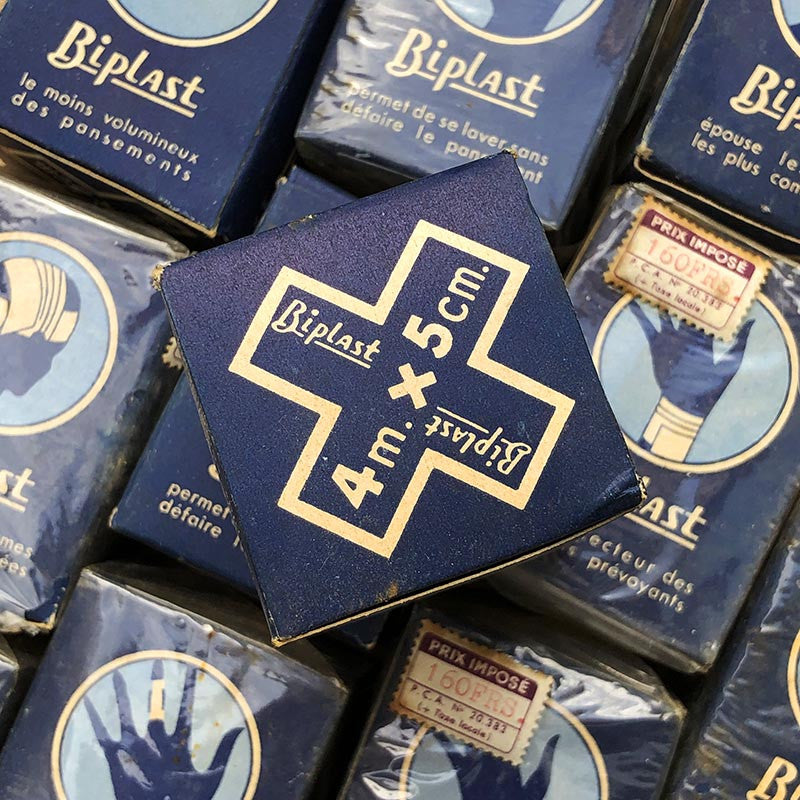 boite pansement biplast bande de gaze poreuse cartonné carton coffret petite pharmacie 1940