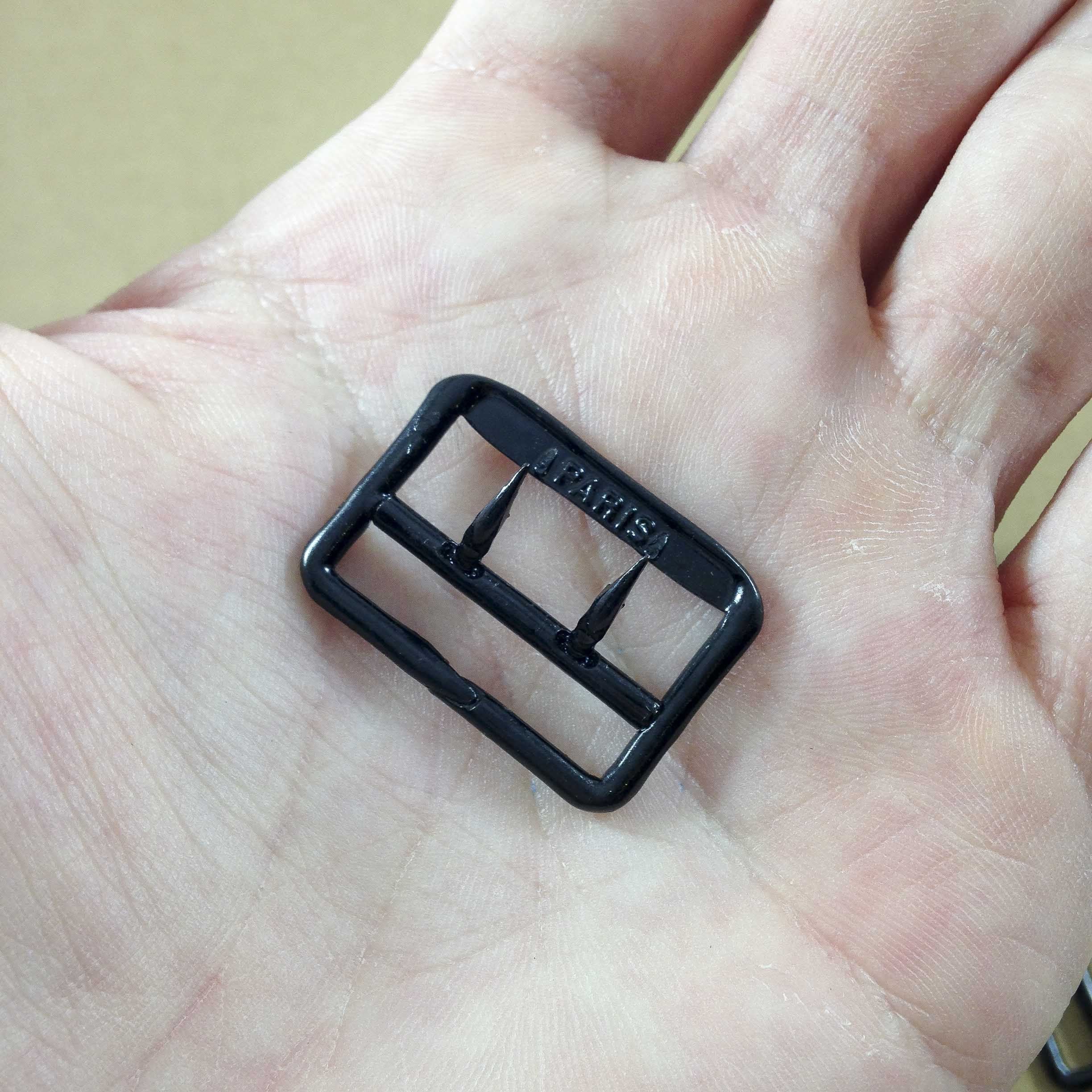 Black Metal Buckle 1900 N°1