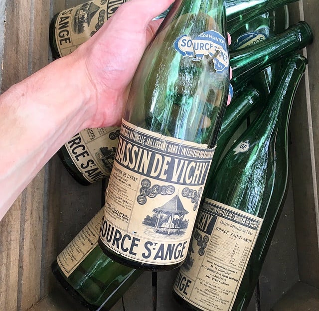 Bouteille Bassin de Vichy St Ange 1930 vert ancien vintage bar source eau