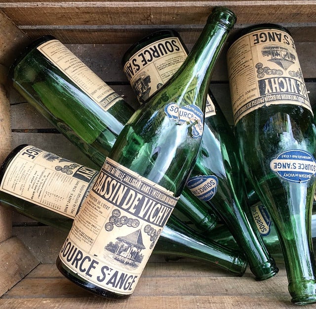 Bouteille Bassin de Vichy St Ange 1930 vert ancien vintage bar source eau