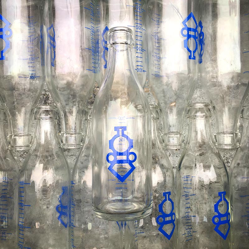 bouteille verre lait berliet ancien vintage cantine 1960