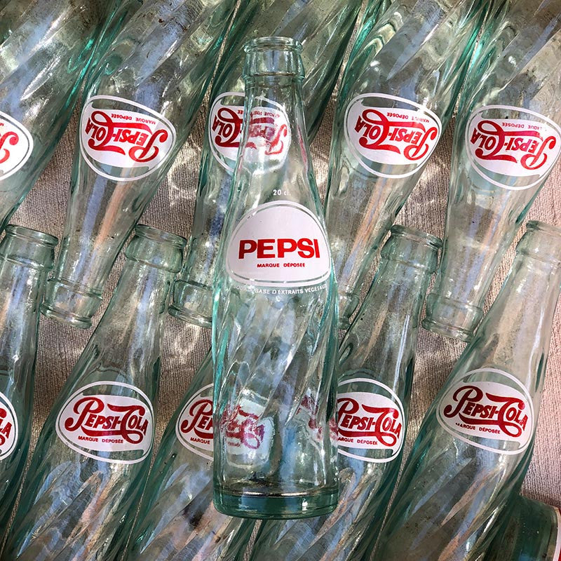 bouteille pepsi pepsi-cola cola ancienne bar bistrot brasserie ancien vintage verre 1960