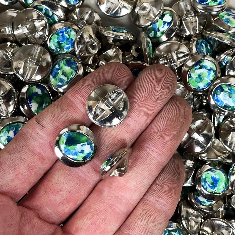 bouton ancien plastique bleu et argenté rond arrondi vintage 1970 1980 18mm