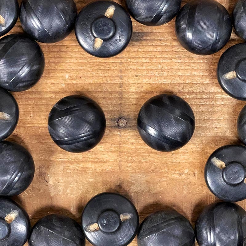 bouton ancien bois noir rond arrondi gros grand vintage 1920 1930 27mm