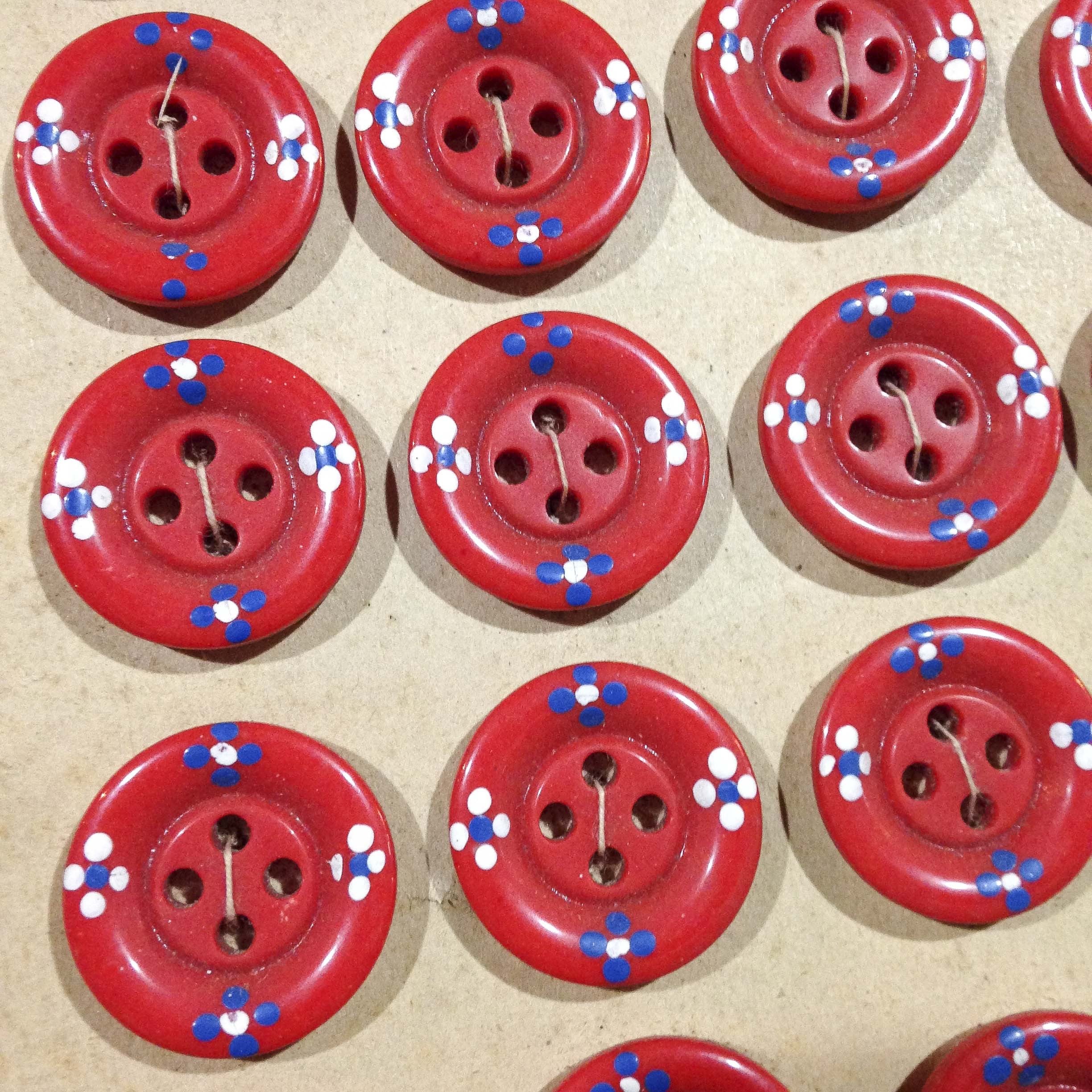 Bouton Rouge Fleuris 20mm 1930 N°3