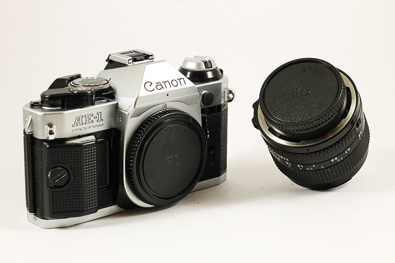 cache arrière objectif optique cache bouchon capuchon boitier intérieur reflex plastique canon fd ae1 A1 AT1 AV1