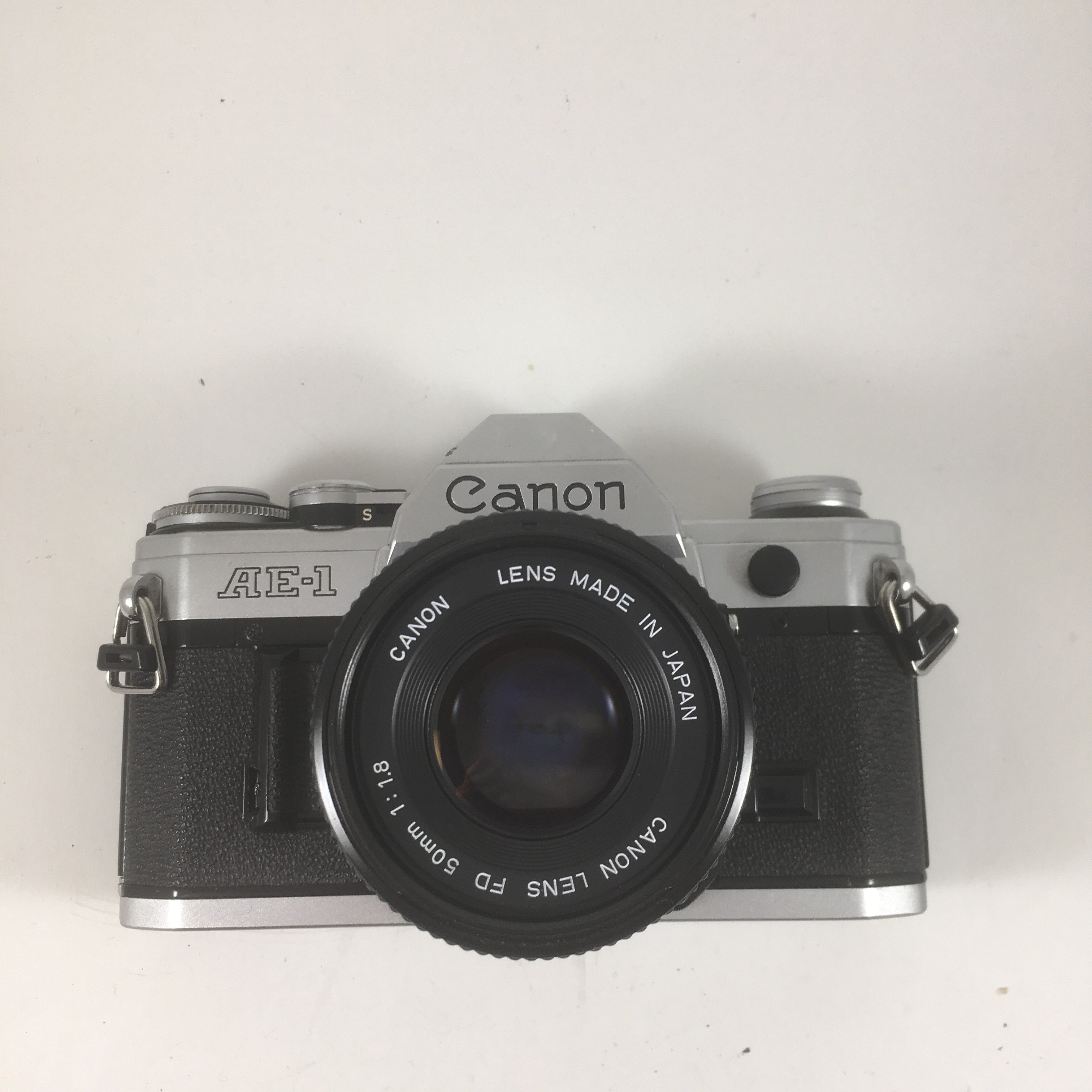 Canon AE-1 & 50mm FD 1: 1.8