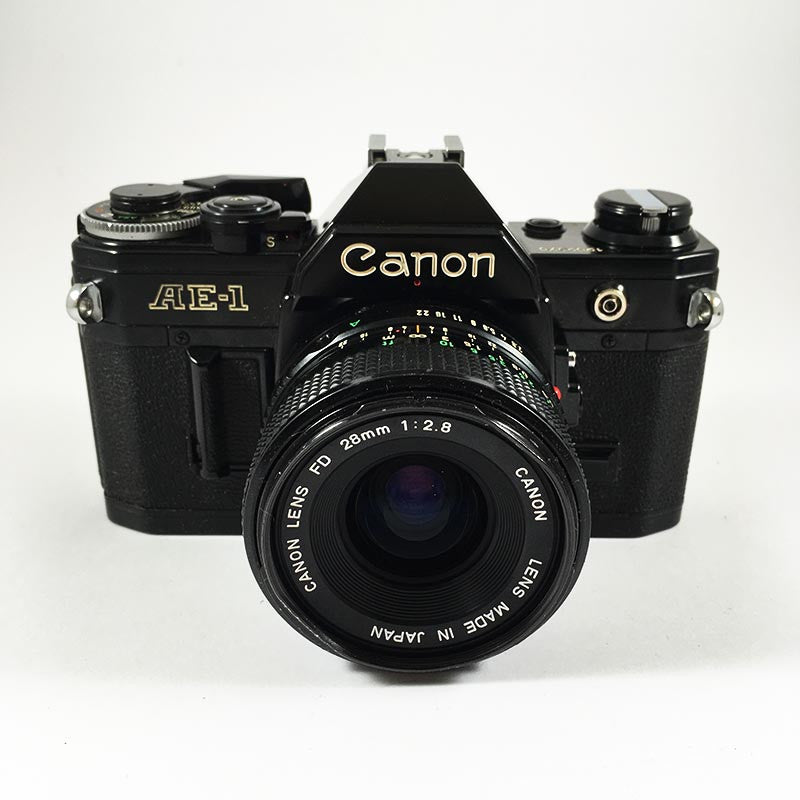 Canon AE-1 Noir & 28mm 2.8