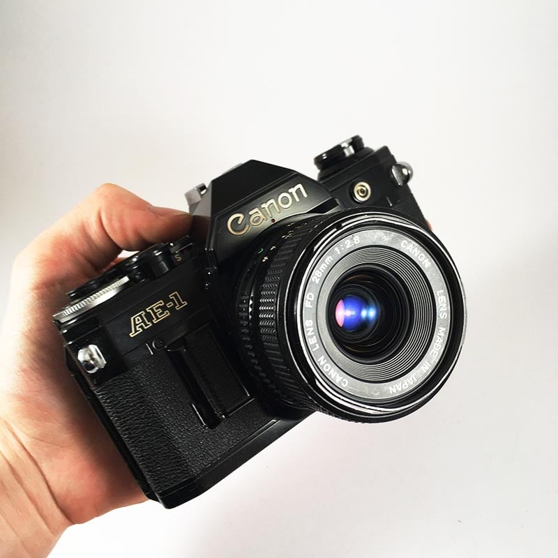 Canon AE-1 Noir & 28mm 2.8