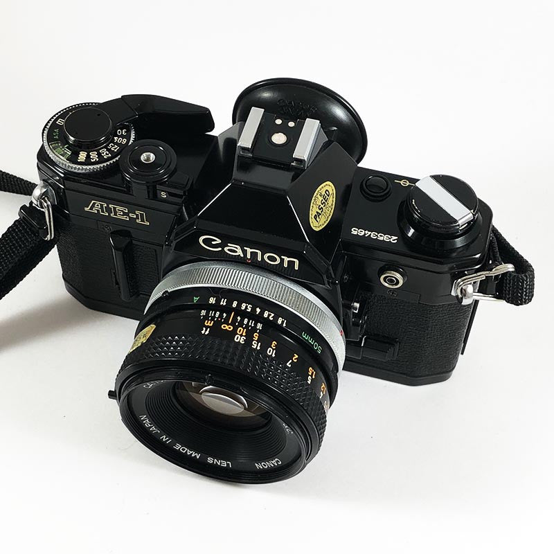 Canon AE-1 Noir & 50mm 1.8 S.C