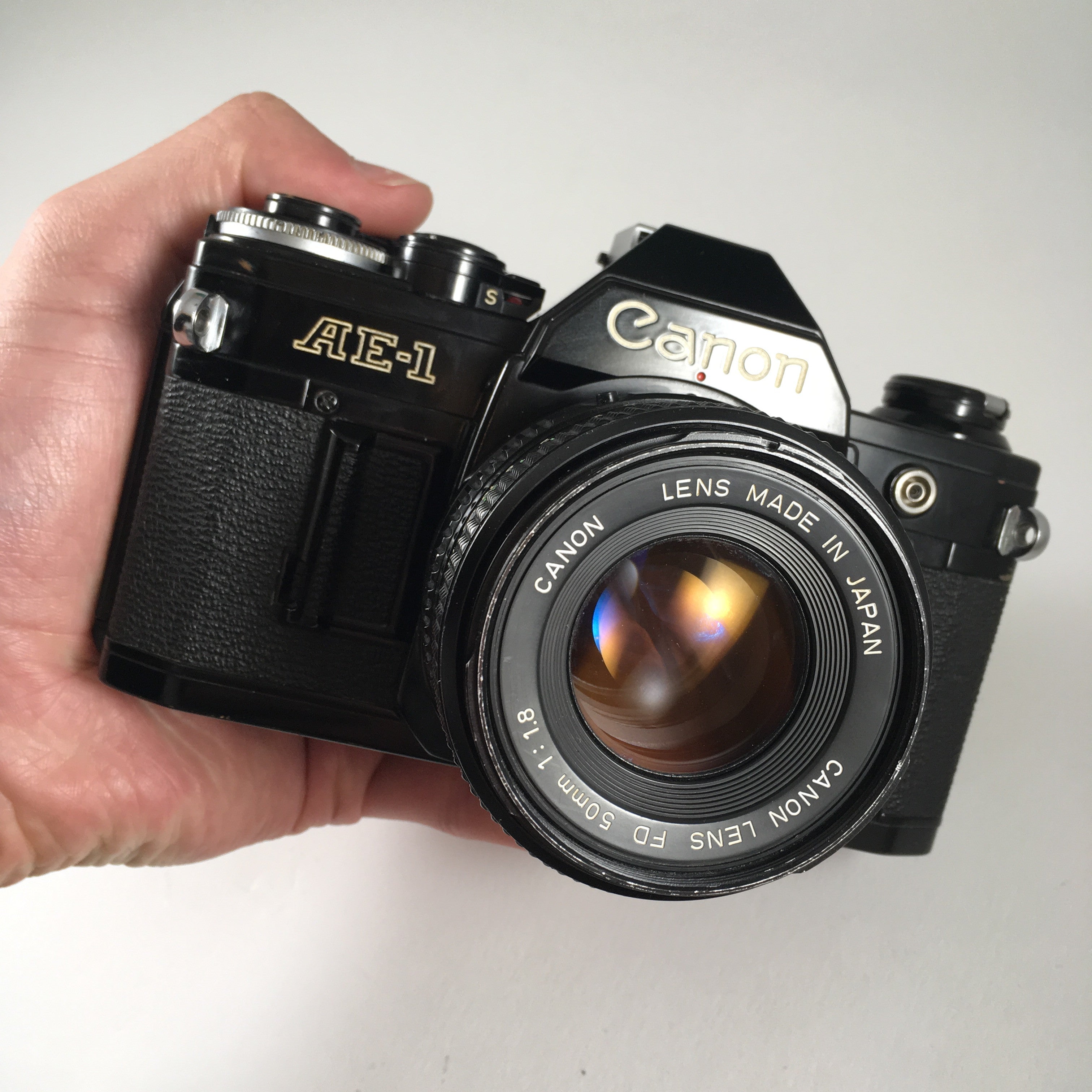 Canon AE-1 Noir & 50mm FD 1.8