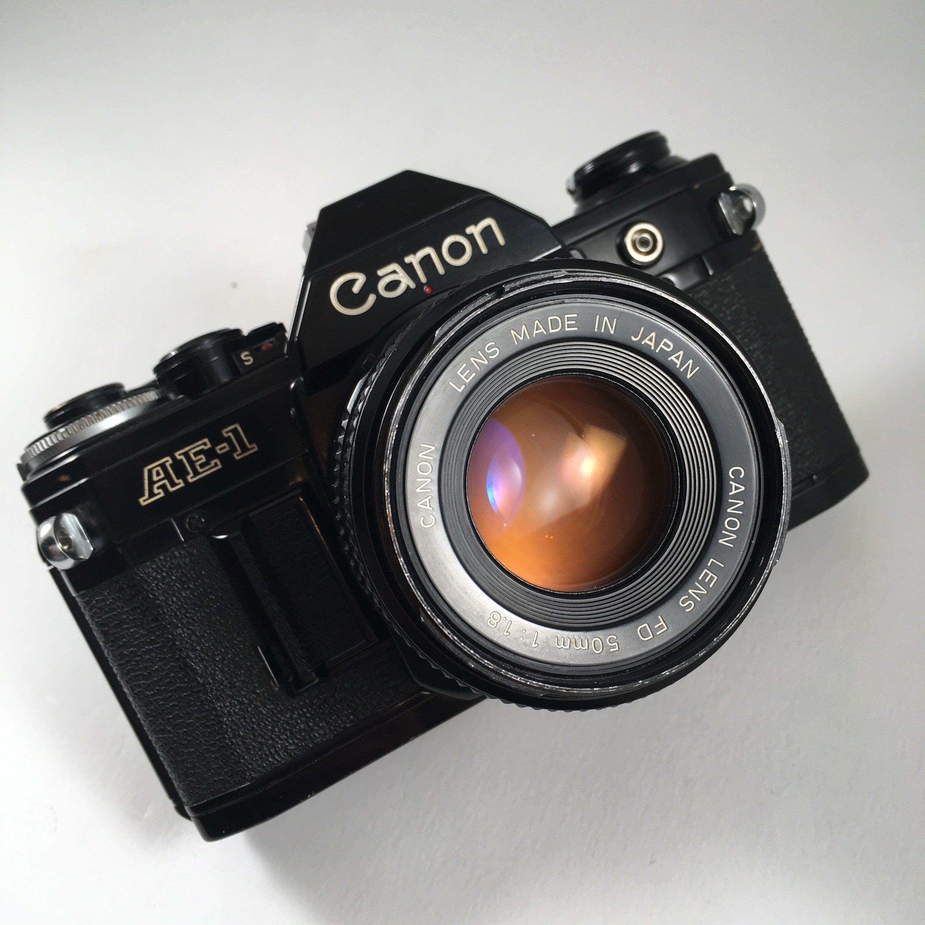 Canon AE-1 Noir & 50mm FD 1.8