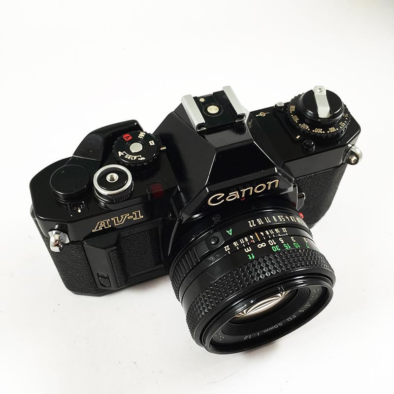 Canon AV-1 Noir & 50mm FD 1.8